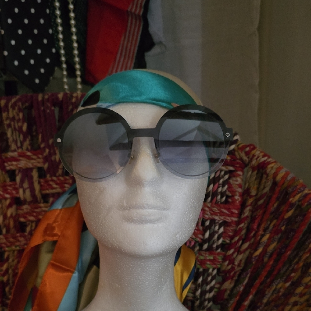 Marc Jacobs Black Aviator-Inspired Sunglasses